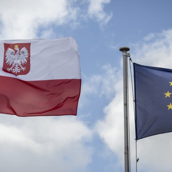 69 millió eurót követel az Európai Bizottság a lengyelektől