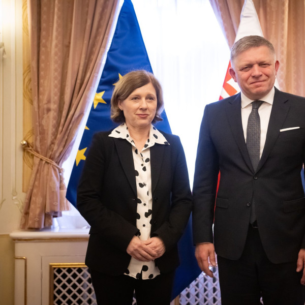 Vera Jourová Orbán Viktor után most a szlovákokkal kekeckedik