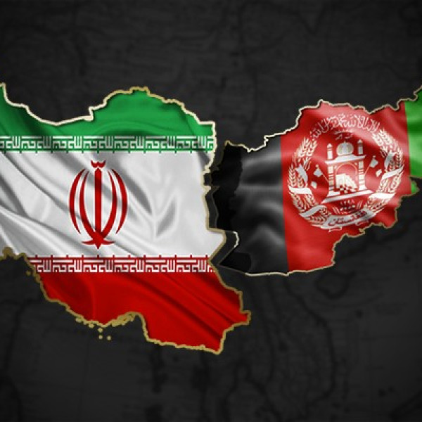 Irán szögesdróttal ellátott betonfalat emelne az Afganisztánnal közös határára