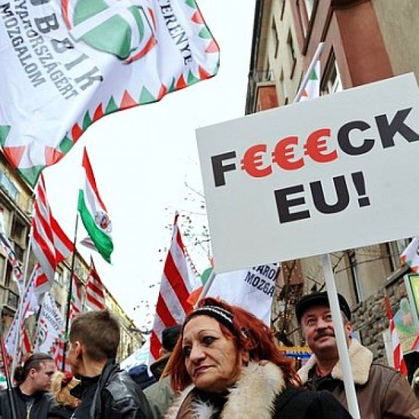 A Jobbik is népszavazást kezdeményez a magyar EU-tagságról