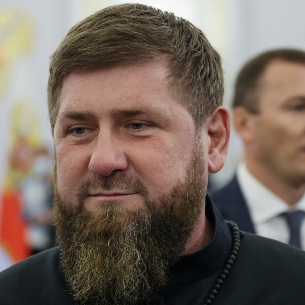 Putyin előléptette Kadirovot, vezérezredes lett a csecsen vezetőből