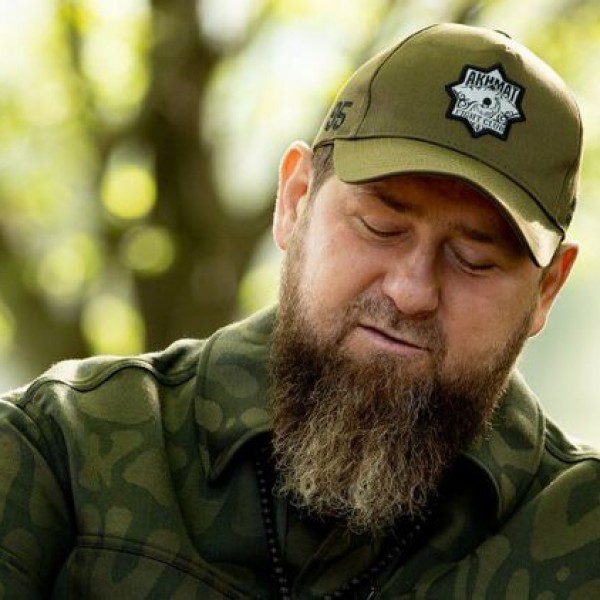 Kadirov hadiállapot bevezetését sürgeti Oroszországban