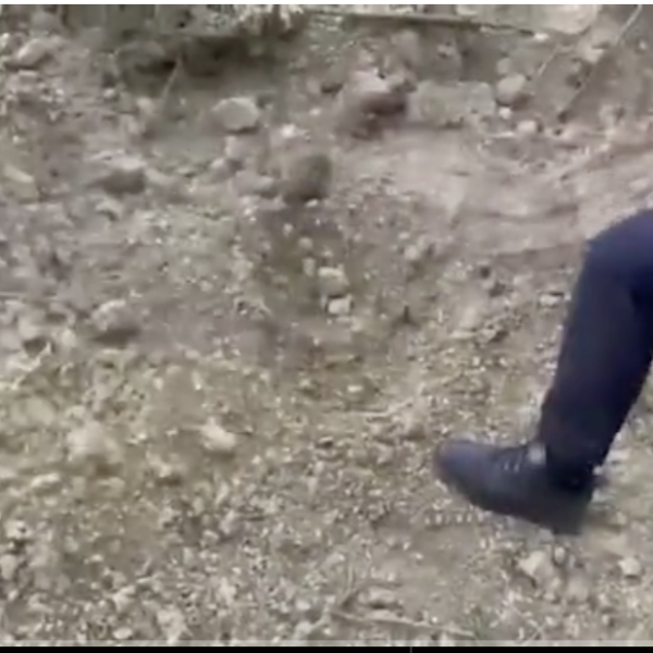 Négy napot töltött a föld alatt egy moldovai férfi, akit élve eltemetett a haragosa