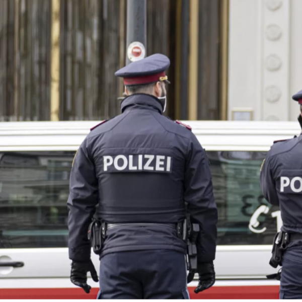 „Hitetleneket” akart meggyilkolni egy 14 éves lány Grazban