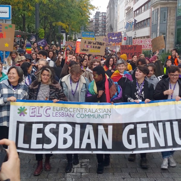 Leszbikusok tartottak felvonulást Budapesten, mert gyűlölik őket és félnek