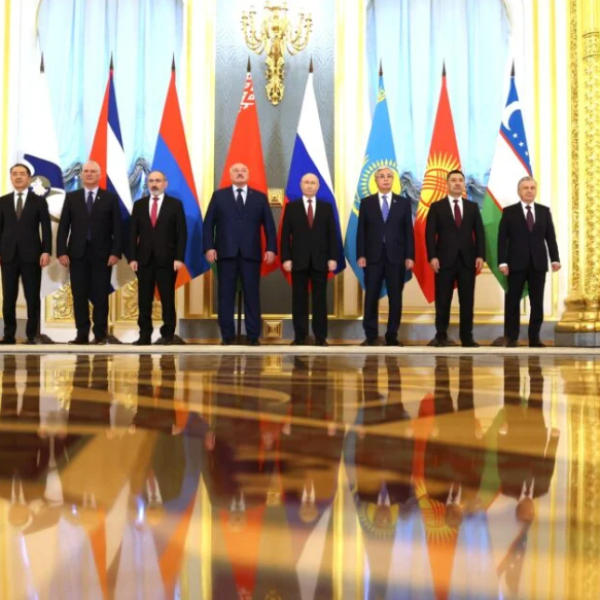 Putyin a kialakulóban lévő többpólusú világ fontos központját méltatja