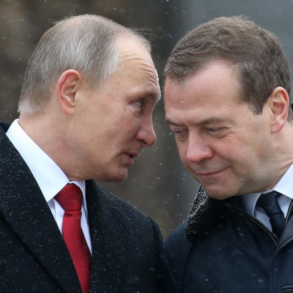 Medvegyev: Az Egyesült Királyság Moszkva „örök ellensége”