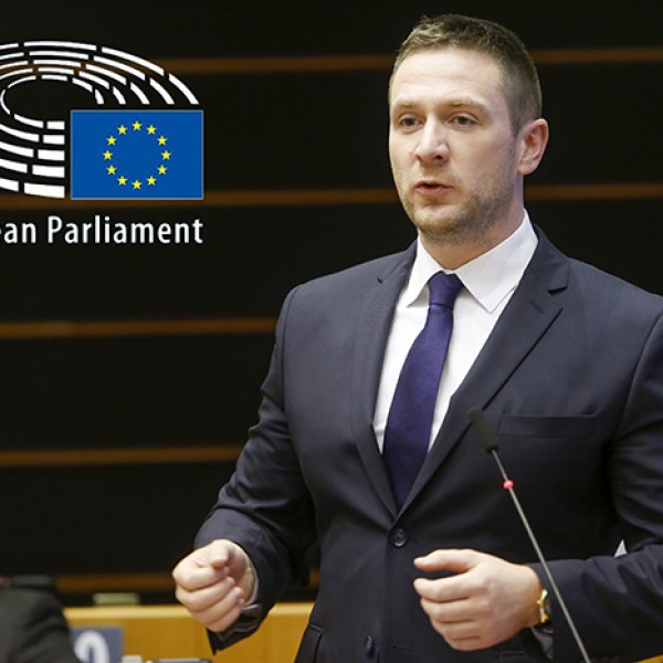 Szlovák EP-képviselő állt ki Magyarország mellett