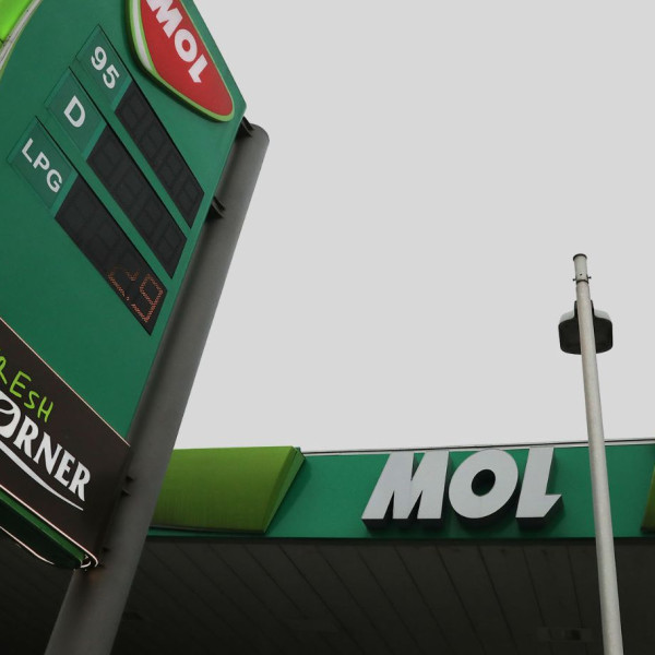 Váratlanul csökkent az üzemanyagok ára a MOL kutakon