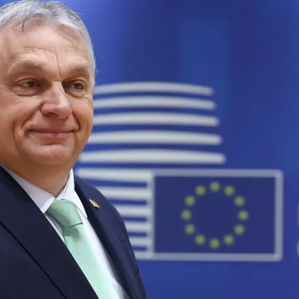 "Orbán totálisan elszigetelődött": a nagy kamu képekben