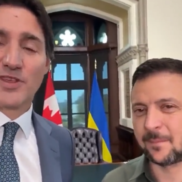 Trudeau és Zelenszkij a német nácik oldalán harcoló ukrán katonát ünnepelt a kanadai parlamentben