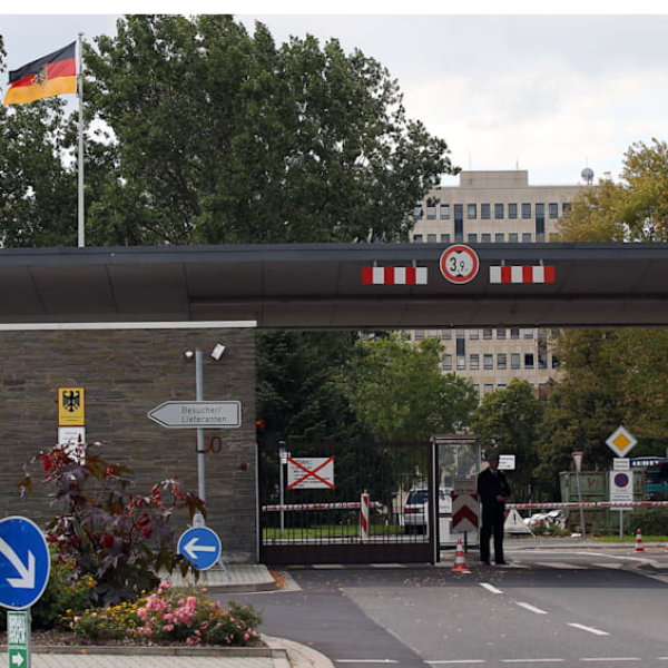 Bomba miatt kellett kiüríteni a német Szövetségi Védelmi Minisztériumot