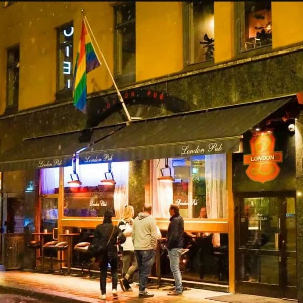 Egy iráni kurd férfi lövöldözött abban az oslói pubban, ami a homoszexuálisok kedvenc helye