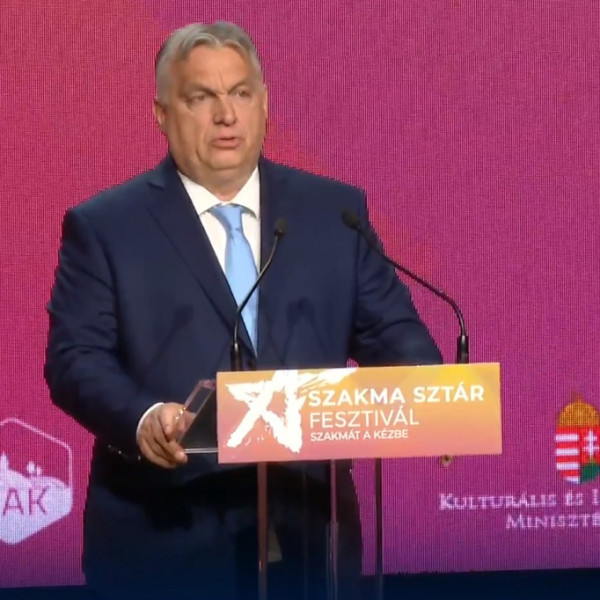 Orbán Viktor: Mindenkinek lesz szakmája és tisztességes fizetése (Videó)