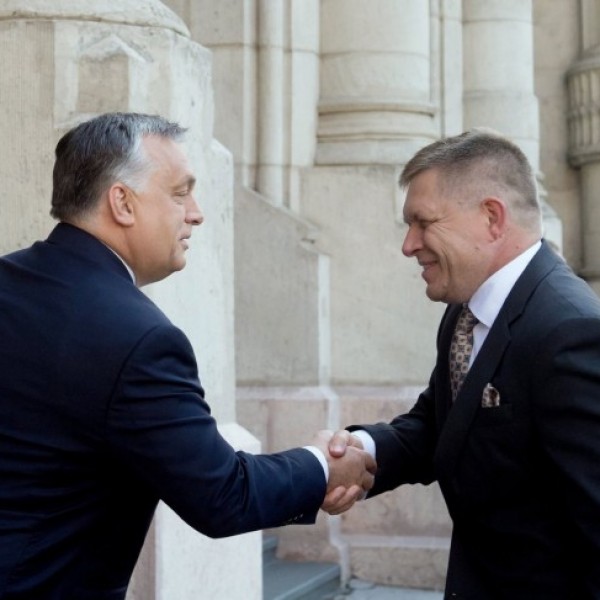 Retteg a Guardian: Nehezen dönthető el, hogy a lehetséges Fico-Orbán szövetség meddig terjed majd ki