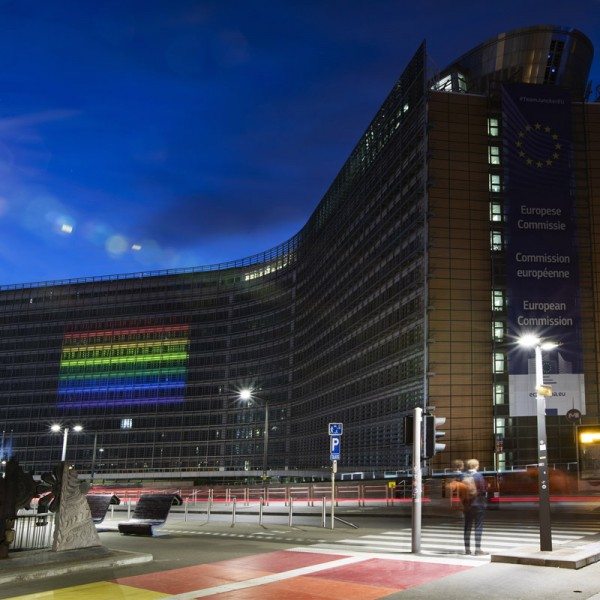 Feloszlatná az Európai Parlamentet a Fidesz és a KDNP