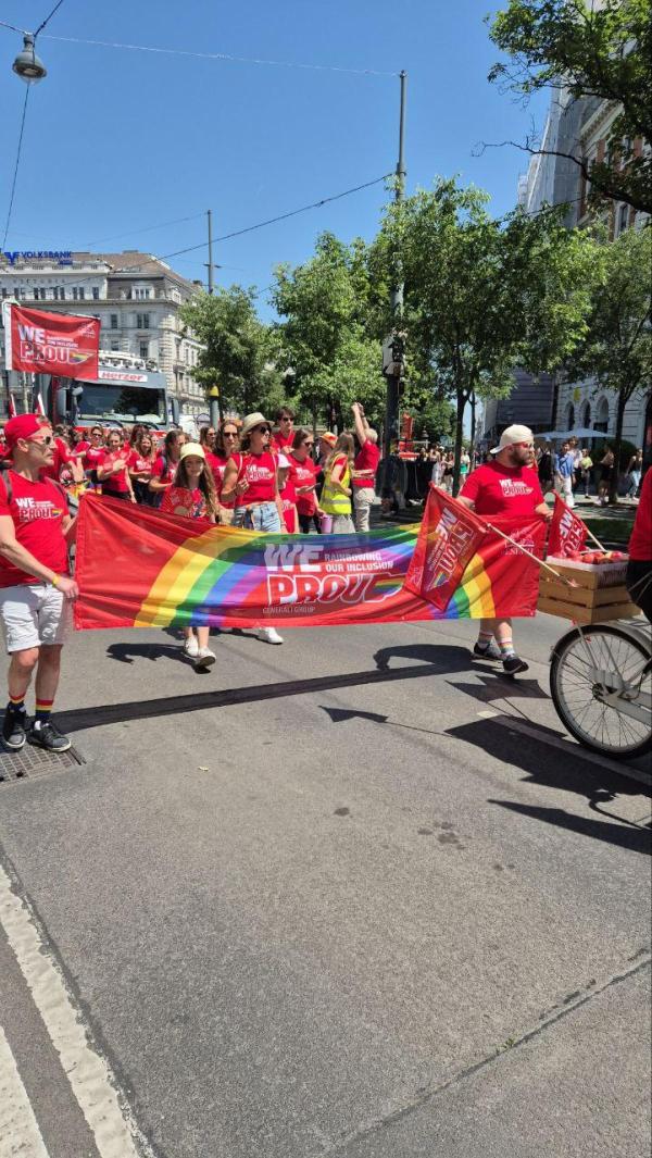 Fotógalériánk a tegnapi bécsi pride-ról