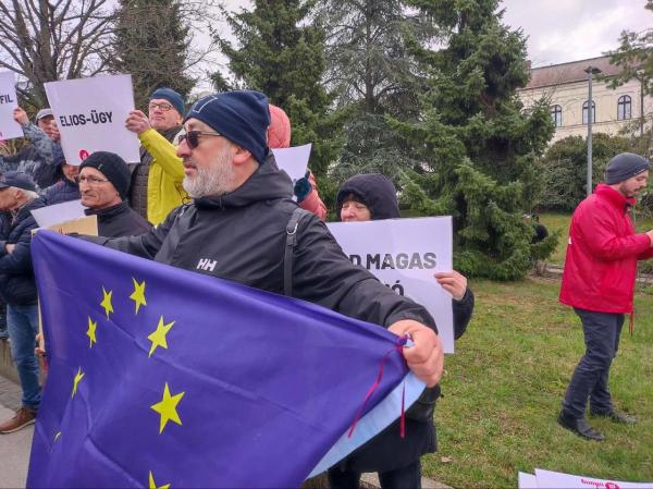 Veszprém: Liberálisok és kommunisták hergelnek Orbán Viktor érkezése előtt (Videó)