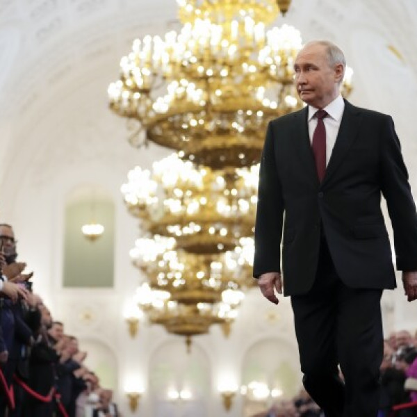 Putyin: Oroszország jelenleg nem tervezi Harkov elfoglalását