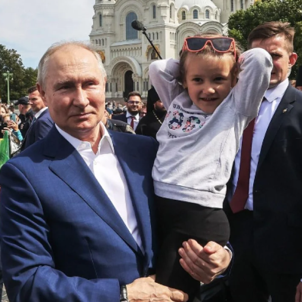 Putyin: a gyermekek és a családi értékek kiemelkedően fontosak Oroszországnak
