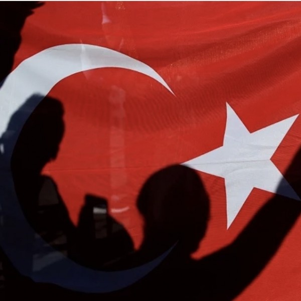 A törökök megunták: felfüggesztették a Deutsche Welle-t és a VOA-t