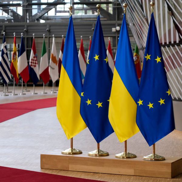 Az EU további hatszázmillió euróval támogatja Ukrajnát