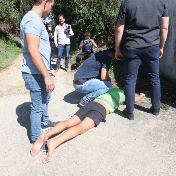 Gigabotrány: Szabó Bálint autóval támadta meg a kötcsei pikniket - keményen földhöz verték