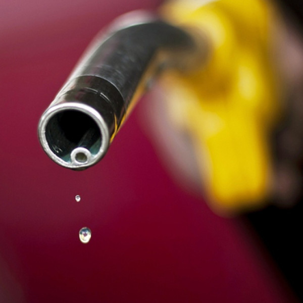 Megint csökken a benzin ára
