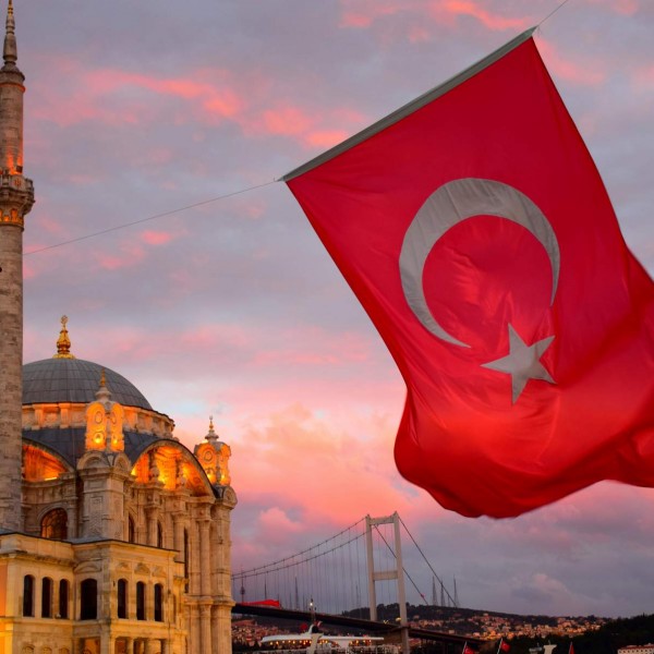 Óvatosságra inti Törökországban lévő állampolgárait a norvég, a svéd és a dán kormány