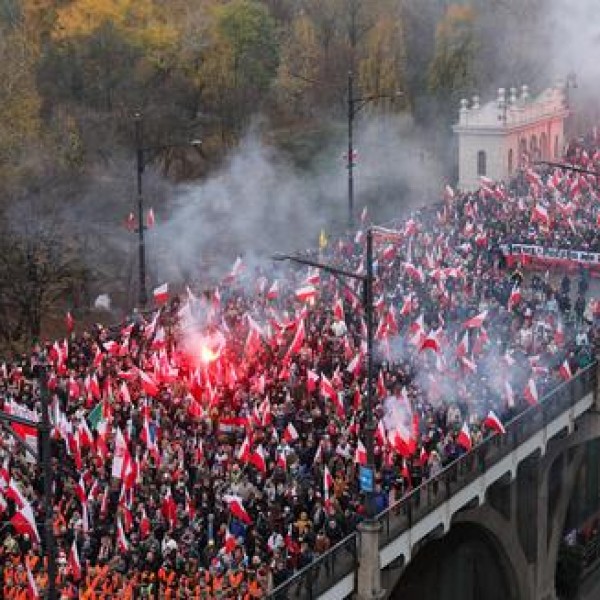 "Lengyelország még nincs elveszve!" - elkezdődött a varsói Függetlenség Menete