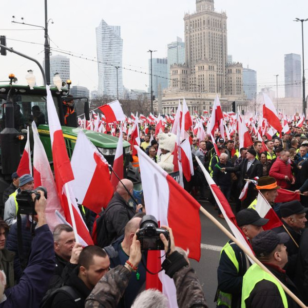 Varsóban tüntettek a lengyel gazdák (Videó)