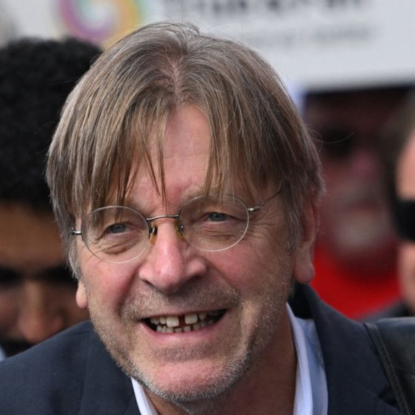 „Verhofstadt a népem szégyene, elnézést kérek miatta!” – üzente hazánknak a belga EP-képviselő